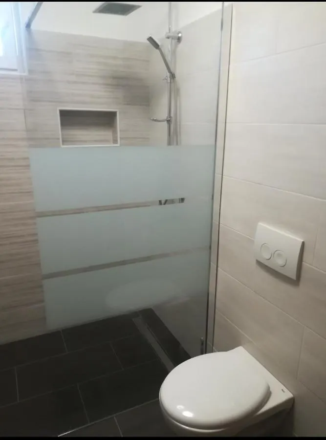 Apartman Hric -50M Od Plaze- Mali Lošinj